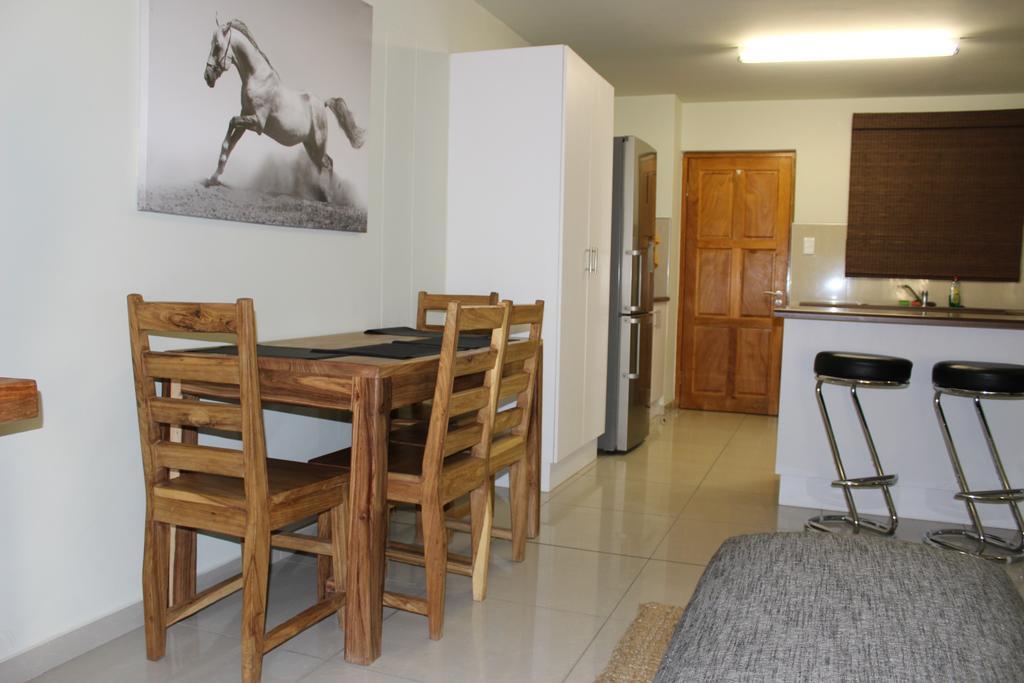 Eagle Views Windhoek Esterno foto